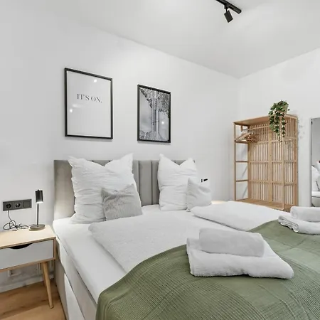 Ludwigscozyescape - Design Loft Mit Großer Wohnküche Am Residenzschloss, 6 Gäste, Smarttv In Jedem Zimmer, Highspeed Wlan, Workspace, 24h Self Check-in, Parkplatz 2 Min