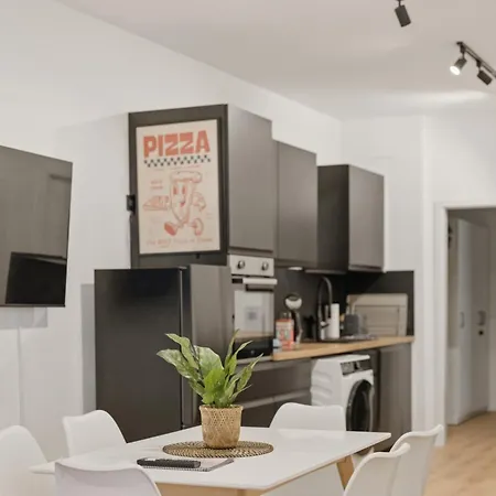 Ludwigscozyescape - Design Loft Mit Großer Wohnküche Am Residenzschloss, 6 Gäste, Smarttv In Jedem Zimmer, Highspeed Wlan, Workspace, 24h Self Check-in, Parkplatz 2 Min *