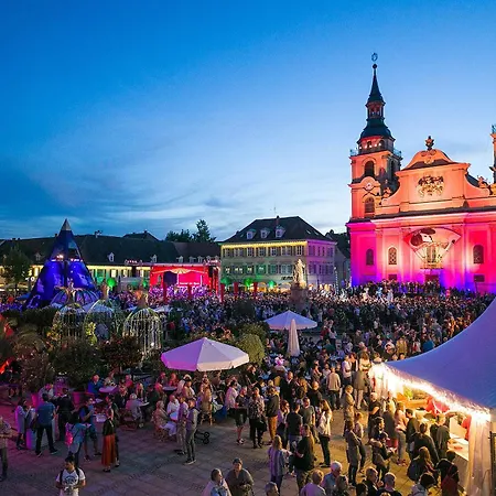 Ludwigscozyescape - Design Loft Mit Großer Wohnküche Am Residenzschloss, 6 Gäste, Smarttv In Jedem Zimmer, Highspeed Wlan, Workspace, 24h Self Check-in, Parkplatz 2 Min Apartment *